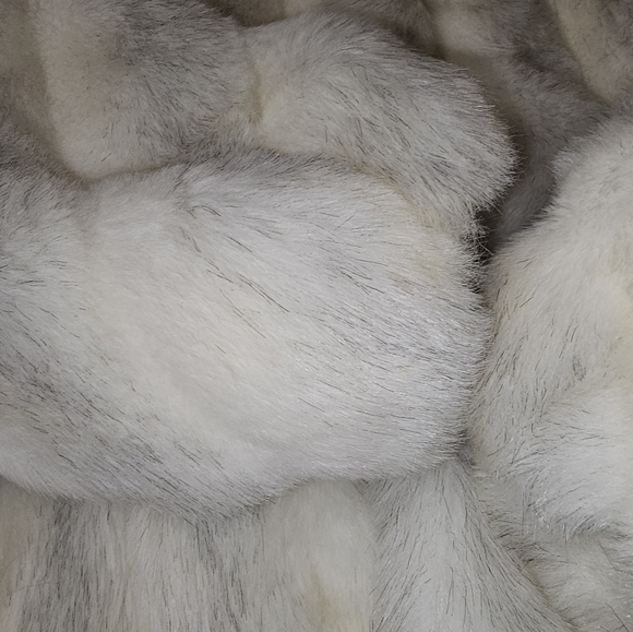 EUC FAUX FOX FUR 3/4 Lenght Coat By Jordache Size 11/12 - Picture 9 of 10